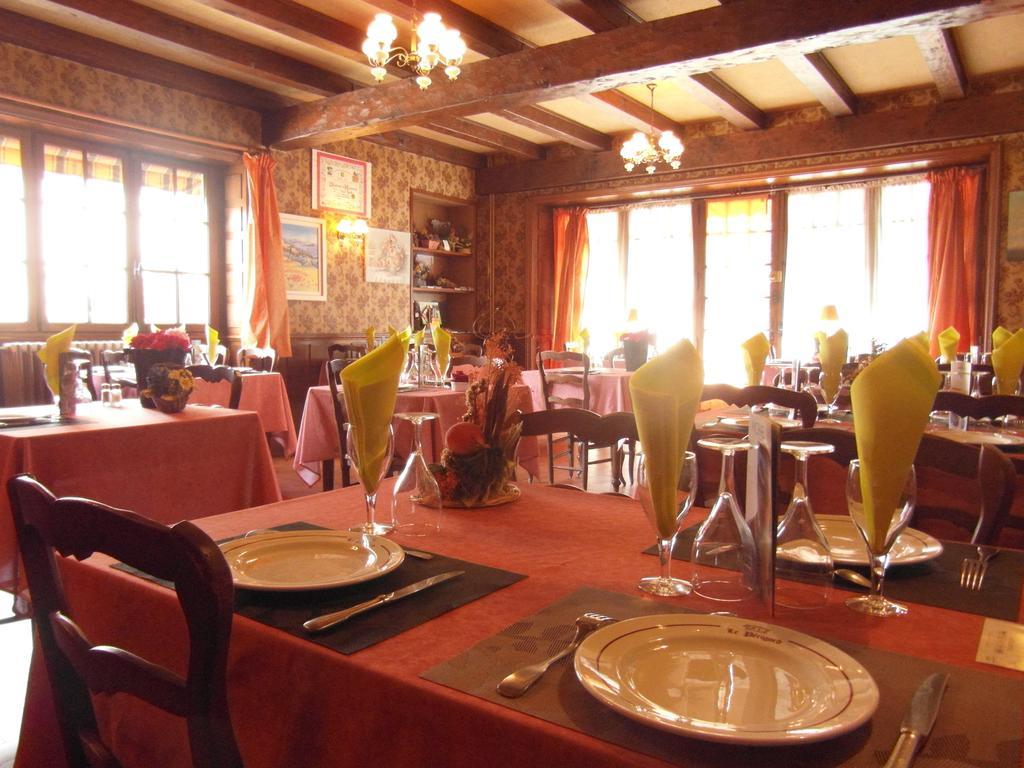 Hôtel Restaurant Le Périgord Maurs Exterior foto